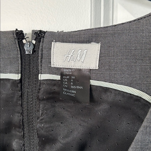 Gray H&M Elegant Sleeveless Dress | Sleeveless Gray Dress | Gray V-Neck Dress - Picture 3 of 10